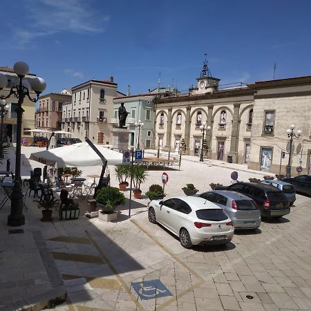 Bed And Breakfast In Piazza Orazio Venosa Exterior foto